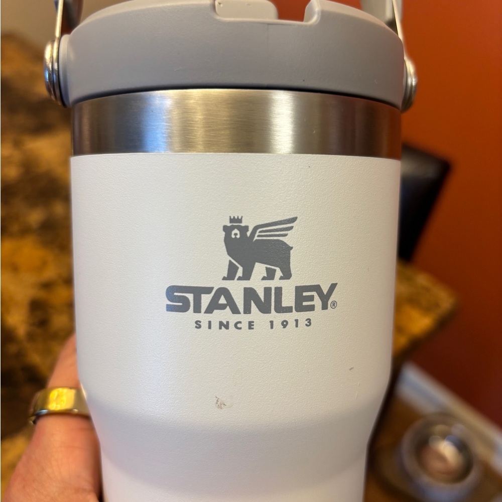 Stanley IceFlow Flip Straw 20oz Tumbler - White